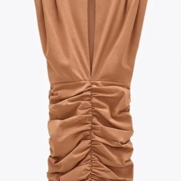NWT Zara Open Back Gathered with Cinching Brown Stretch Dress, sz Large - Picture 2 of 9